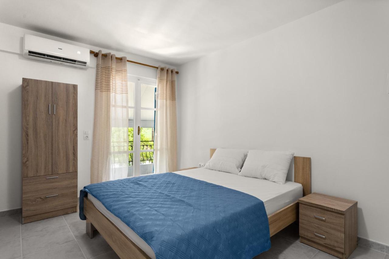 Nikolas Apartments Stoupa Levktron Exterior photo